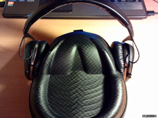 V-MODA Crossfade LP2 Special Edition Matte Black Metal  遲來的不專業開箱文