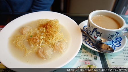 【2013 香港】蓮香居/永合成煲仔飯/傷心酸辣粉/許留山/翠華