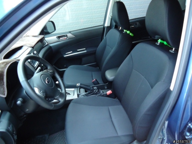 2012 Subaru Forester 2.0XS 深海藍 開箱 1/21 新增引擎室拉桿