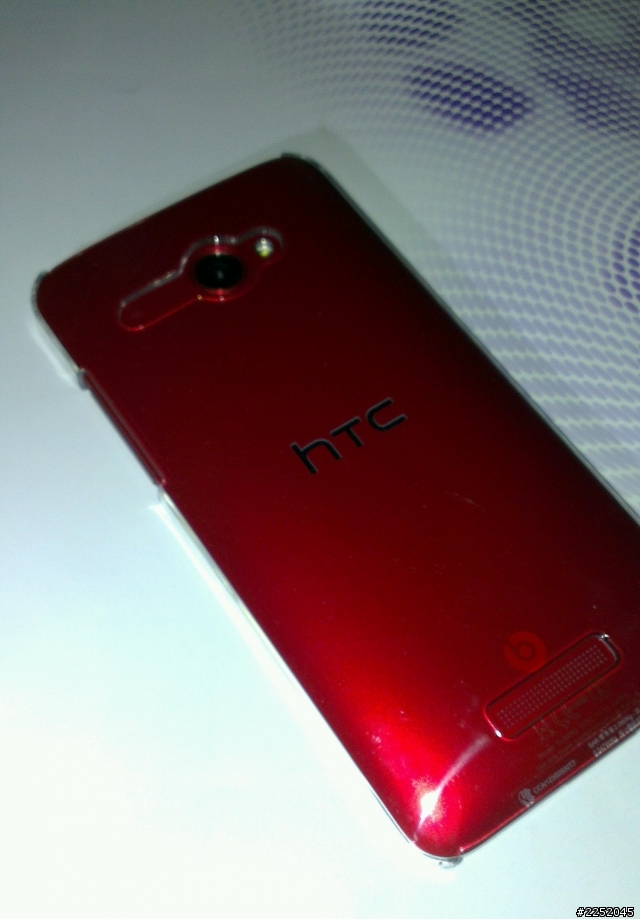 hTC Butterfly 蝴蝶外衣 來蓋樓~
