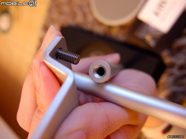 [分享] Just Mobile 鋁製質感滿點的耳機架