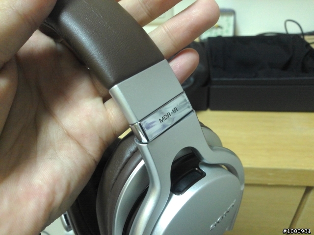 今年的工作獎金─SONY MDR-1R(銀)