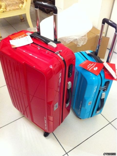 American tourister 行李箱開箱