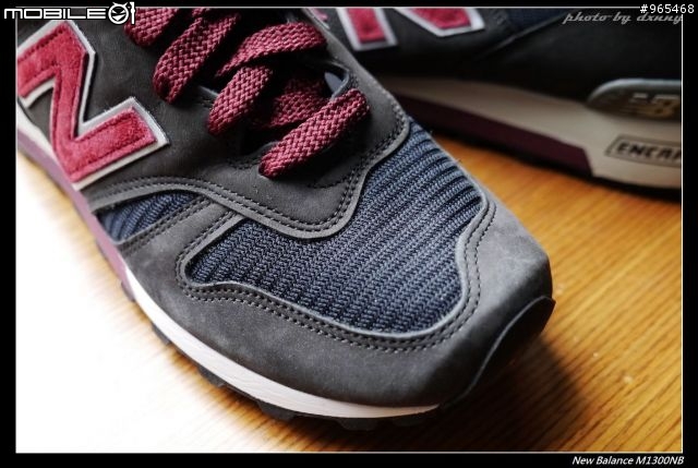 [開箱] New Balance M1300CL-NB “Made in USA” 酒紅/深灰 配色