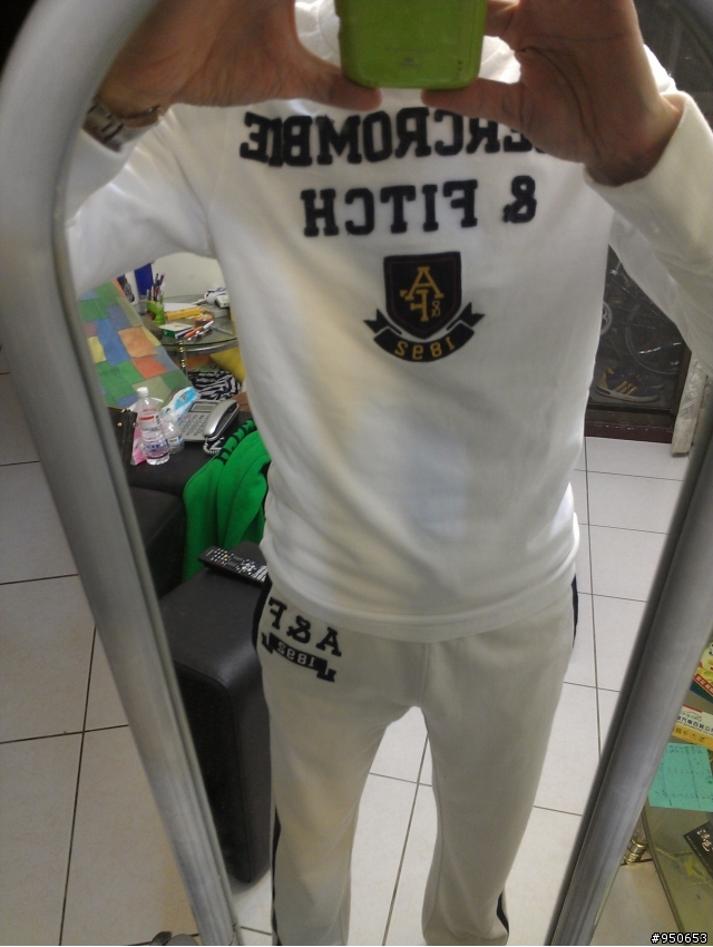 Abercrombie and FITCH~長圓領T及 棉褲