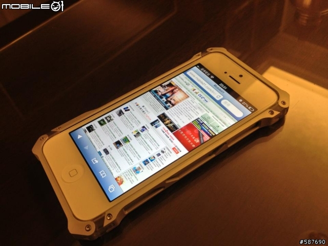 Sector 5 for Iphone5銀黑兩款簡易分享（已增加黑殼配黑iPHONE圖）