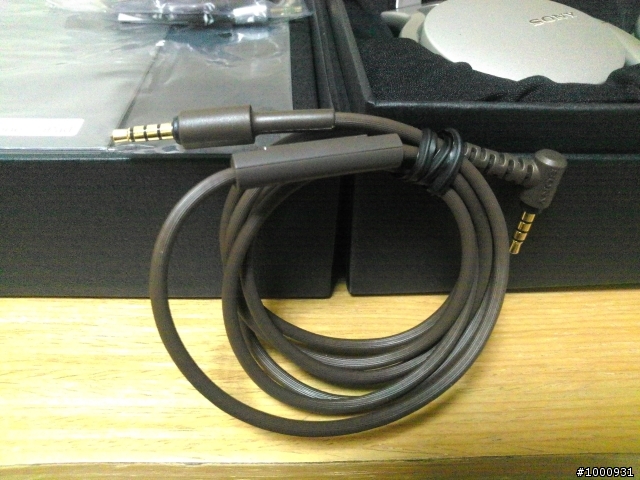 今年的工作獎金─SONY MDR-1R(銀)