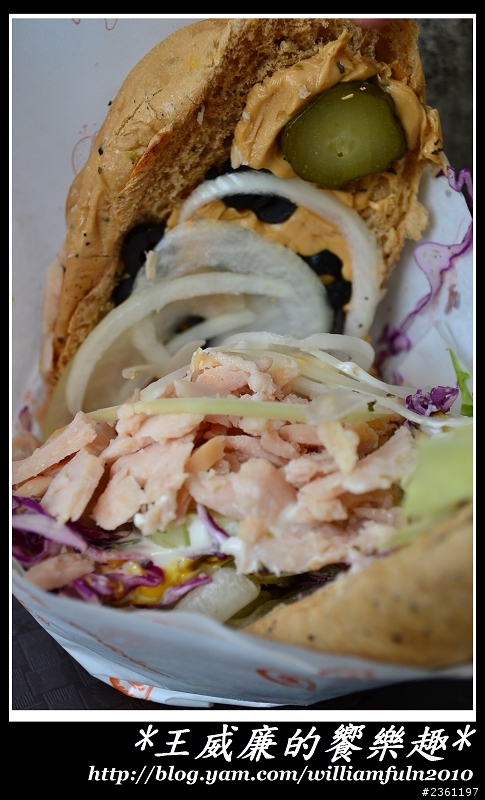 大到"掉下巴"的潛艇堡