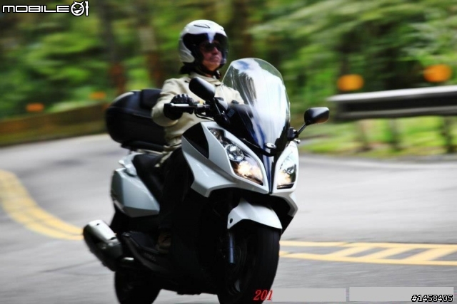 「開箱」YAMAHA耳罩式耳機HPH-PRO400白色