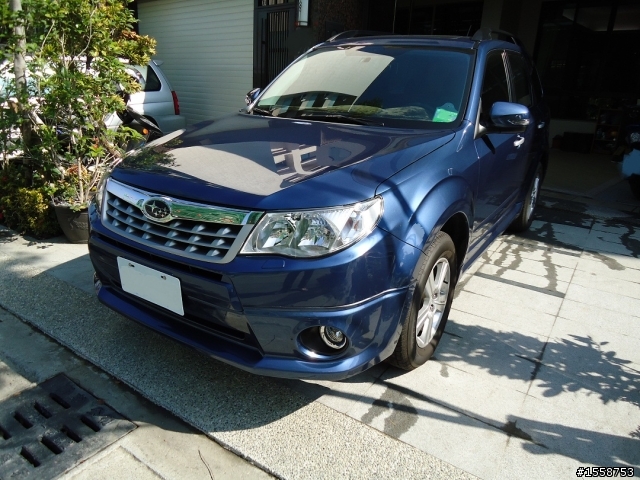 2012 Subaru Forester 2.0XS 深海藍 開箱 1/21 新增引擎室拉桿