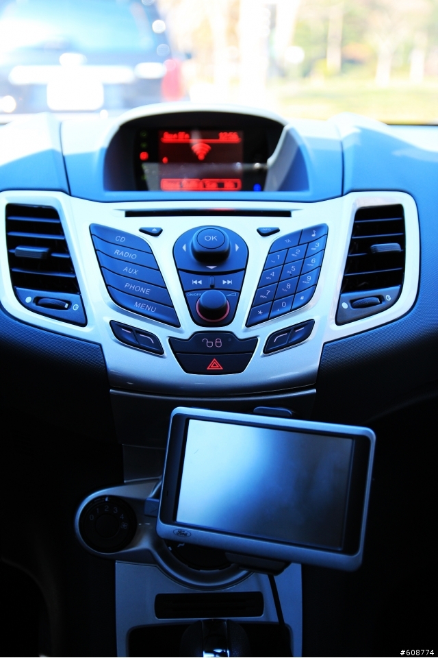 [開箱] 2012 FORD FIESTA 1.6 5D