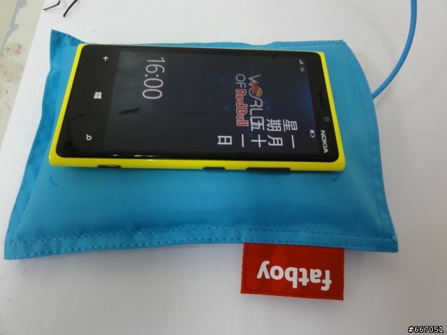 FATBOY  無線充電枕 開箱