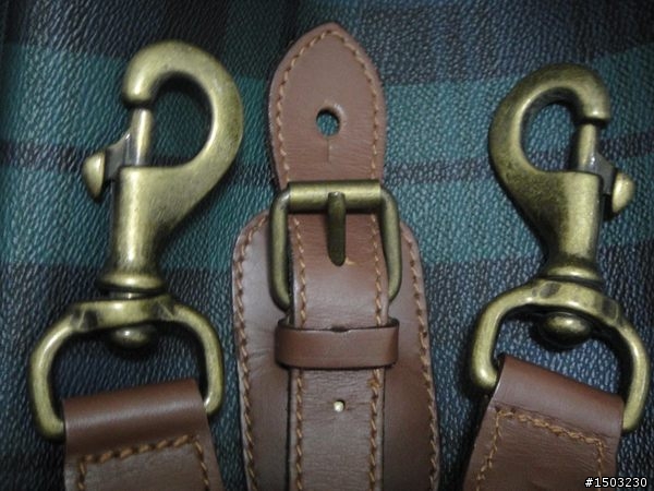 請問這個Ralph Lauren POLO 綠格紋包是美版的嗎?