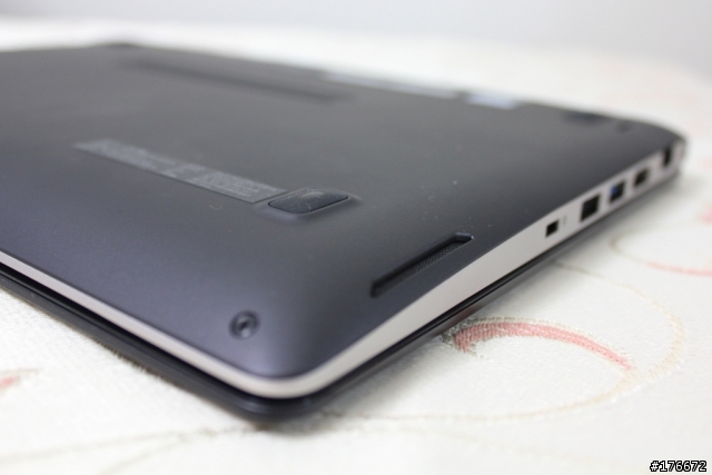 ASUS VivoBook S200E樂活小開箱