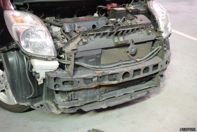 yaris 內鐵受傷