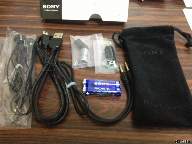 開箱Sony ICD-AX412F錄音筆