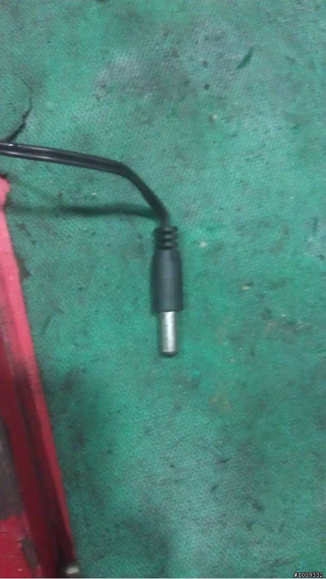 led工作燈的充電器哪裡可以買??(附圖檔)