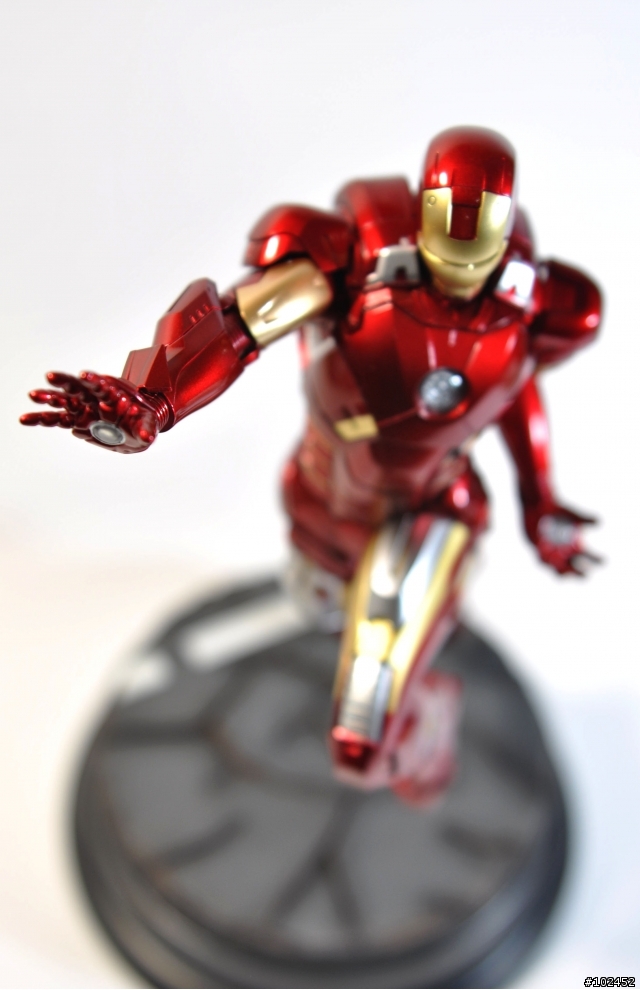 分享！鋼鐵人馬克七雕像～