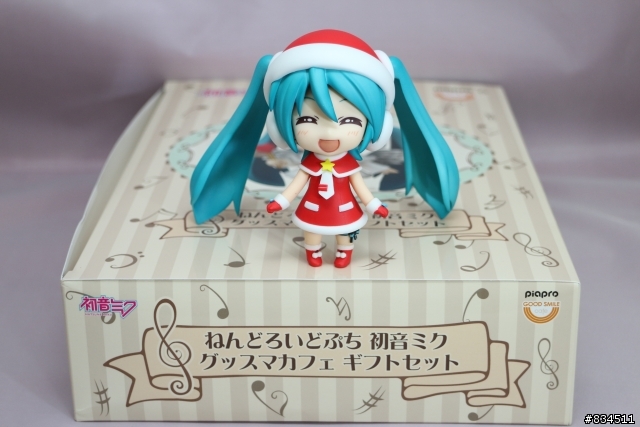 【開箱超劇場】小小天使ミク醬 + 好吃的蛋糕餅乾唷~~♪( 日本好微笑(GSC)期間限定天使初音蛋糕禮盒 )