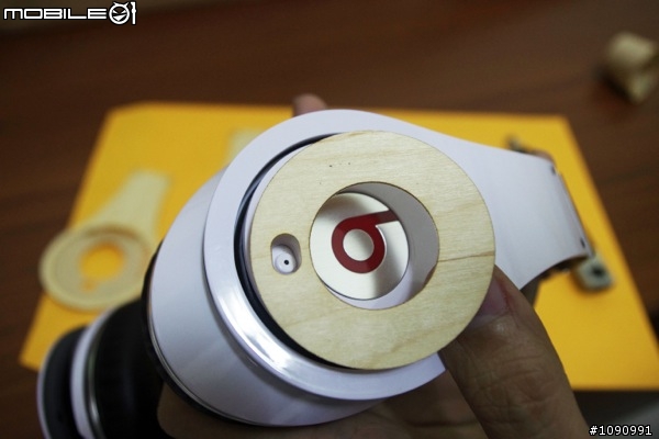 【開箱分享】與眾不同的耳機保護貼：Lazerwood - Beats Studio 木製保護貼 - 楓木