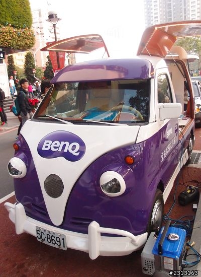 巧遇BENQ智慧電視~體驗車in台中勤美誠品綠園道