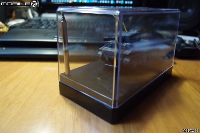 「開箱」R/C 虎式小坦克