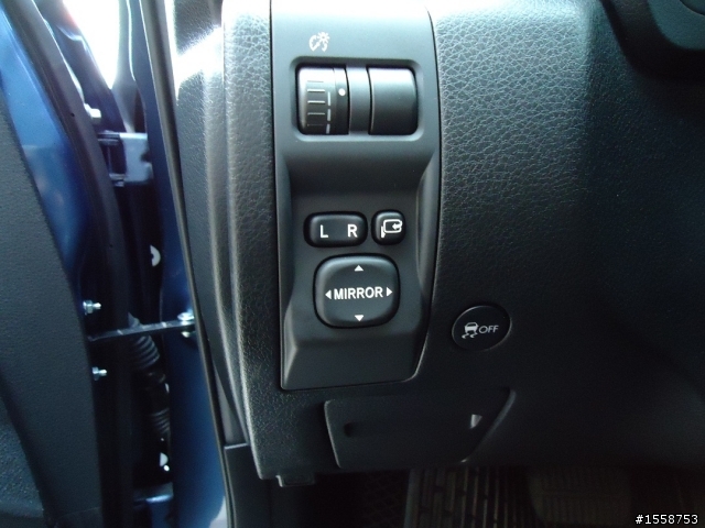 2012 Subaru Forester 2.0XS 深海藍 開箱 1/21 新增引擎室拉桿