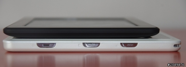 【外觀比一比】Amazon Kindle Paperwhite VS.優派遠流金庸機