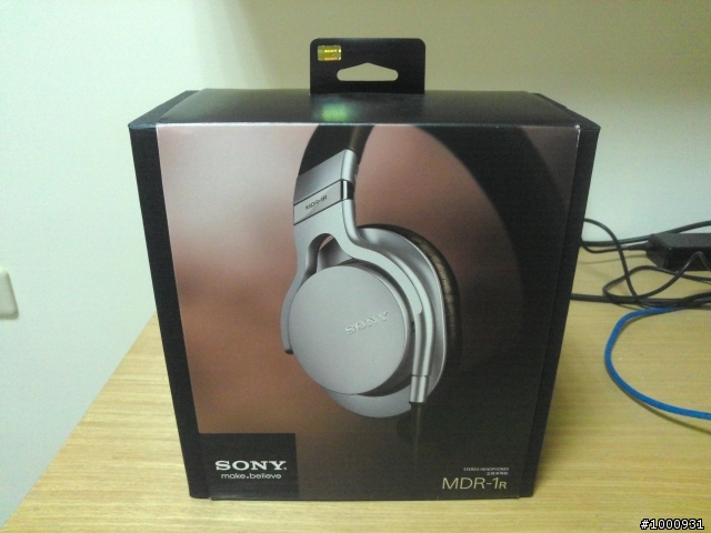 今年的工作獎金─SONY MDR-1R(銀)