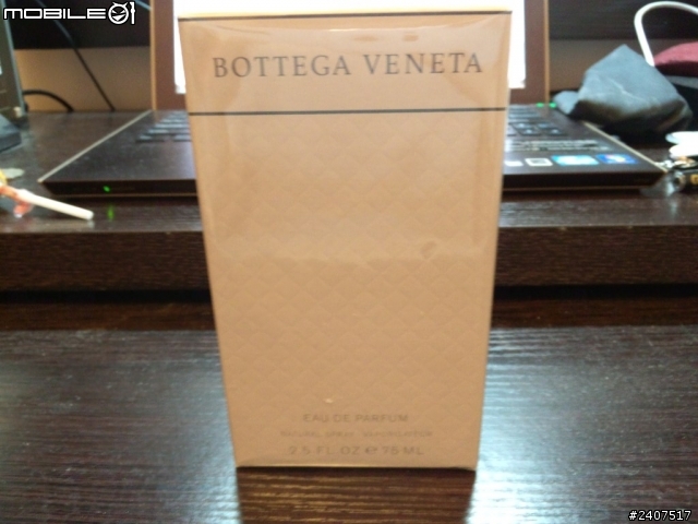 [開箱] Bottega Veneta（BV） 黑色編織TravelBag和75ml香水