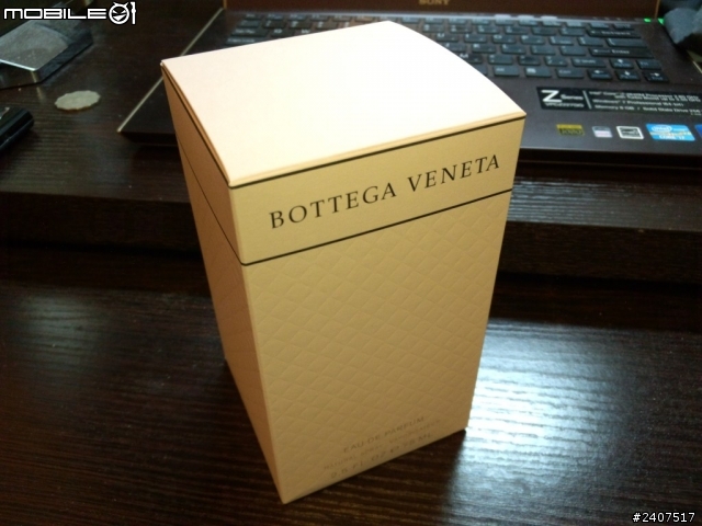 [開箱] Bottega Veneta（BV） 黑色編織TravelBag和75ml香水