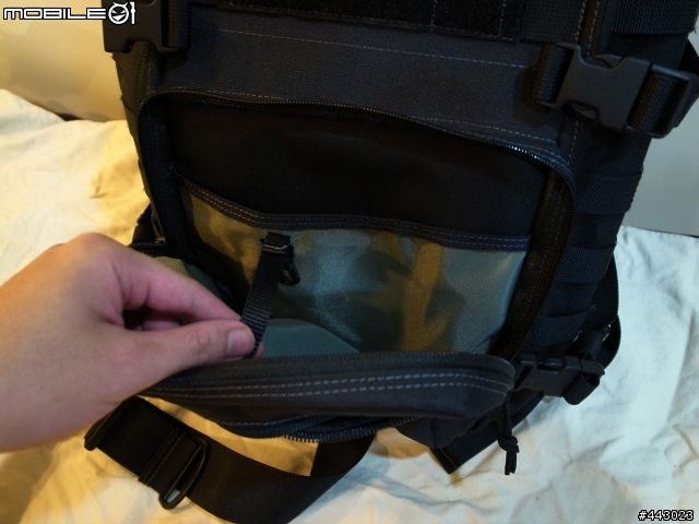 【開箱】MagForce 闊步者電腦背包