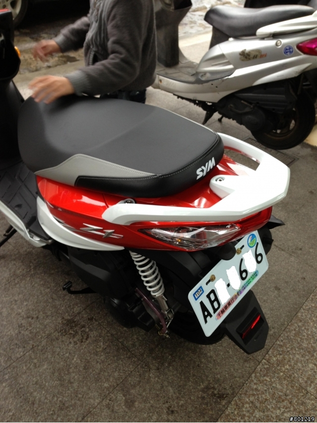 SYM Z1 簡單開箱(update 油耗)