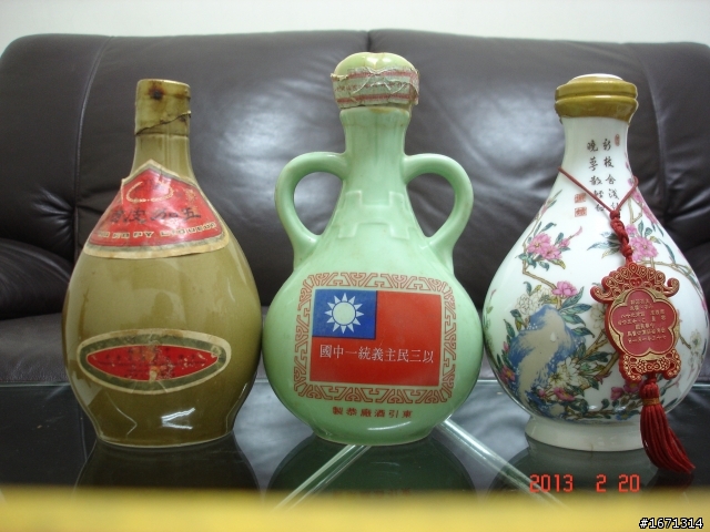 能否請達人 幫看這些是什麼酒??