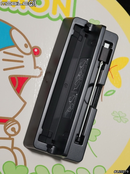 最吸眼珠的1080P四核心日機P02E第一手開箱- docomo P-02E(ELUGA X) by Panasonic開箱圖片共20張^3^