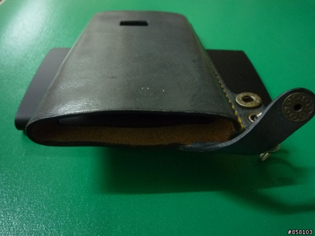 親自為LUMIA 920製作手縫定型保護皮套