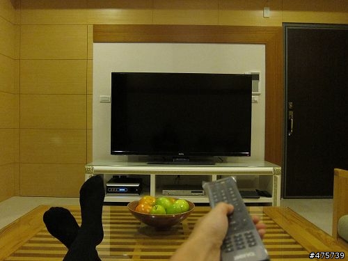 [開箱]新年到~新機到~ BenQ 65吋電視65RV6600大尺寸生活來嘍!!!