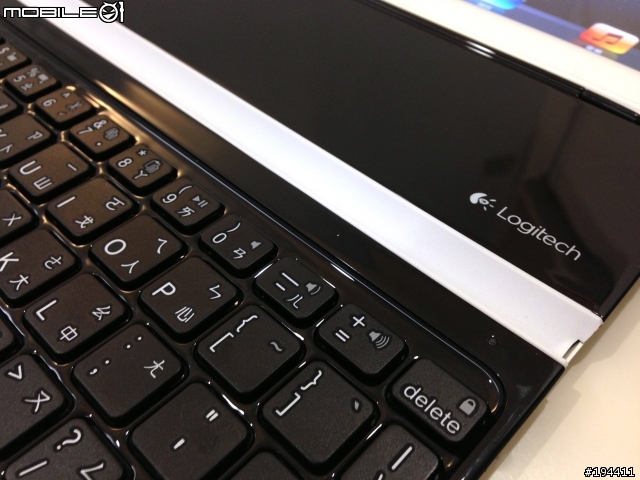 [開箱] iPad變身Macbook 羅技 iPad2/New iPad 超薄鍵盤保護殼（圖多）
