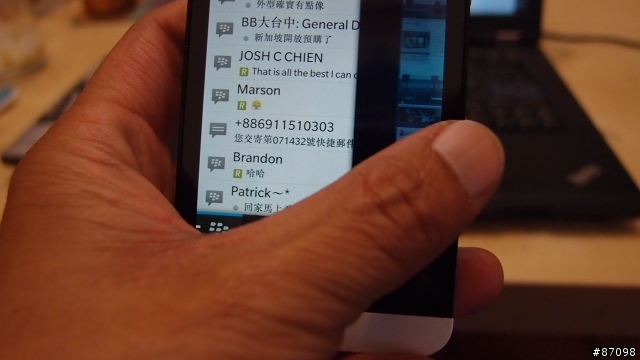 BlackBerry Z10開箱_第二篇_BlackBerry Peek&BlackBerry Hub篇，加演郵件設定