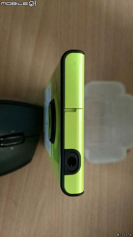 誰說XBOX沒有掌機~我的隨身掌機IS12T
