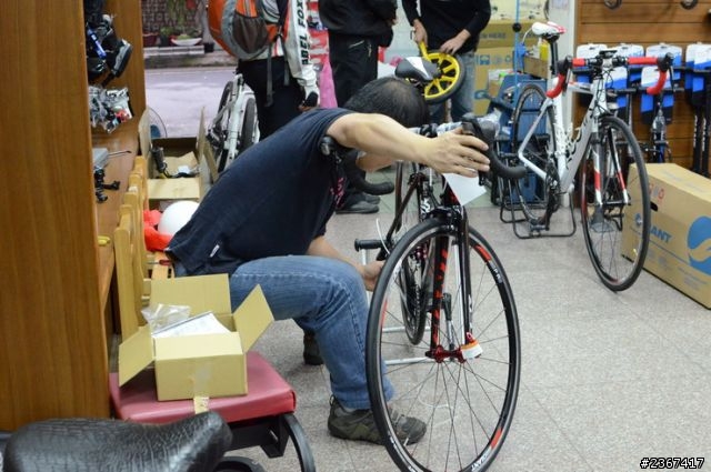 [開箱] 2013 Giant TCR SL3 人生第一台公路車 [圖很多]