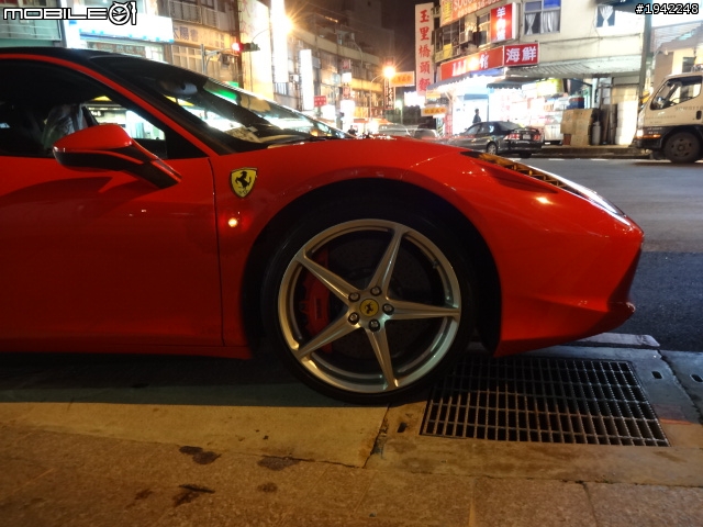 FERRARI 458 Italia