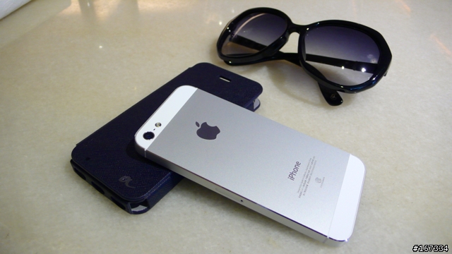 <俐落優雅皮革包裹> Arevo Premium側翻式皮套for iPhone5開箱分享