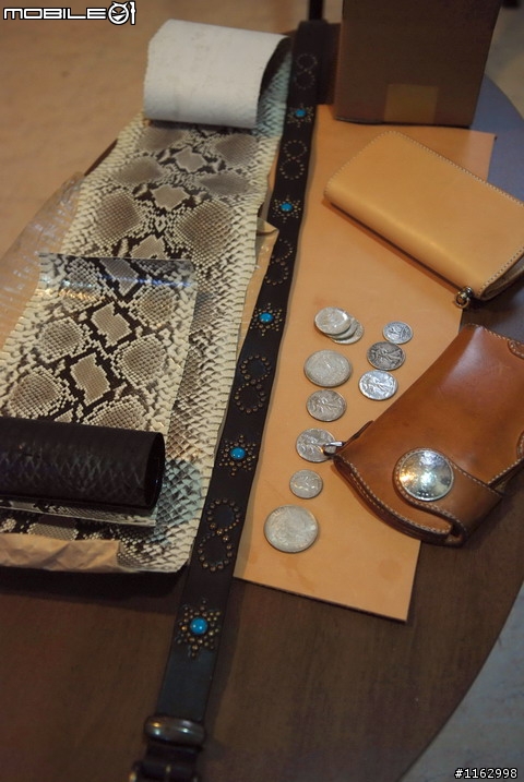 [自取免運] 親訪手工革物縫線王-TimLeathers 四排鉚釘皮帶