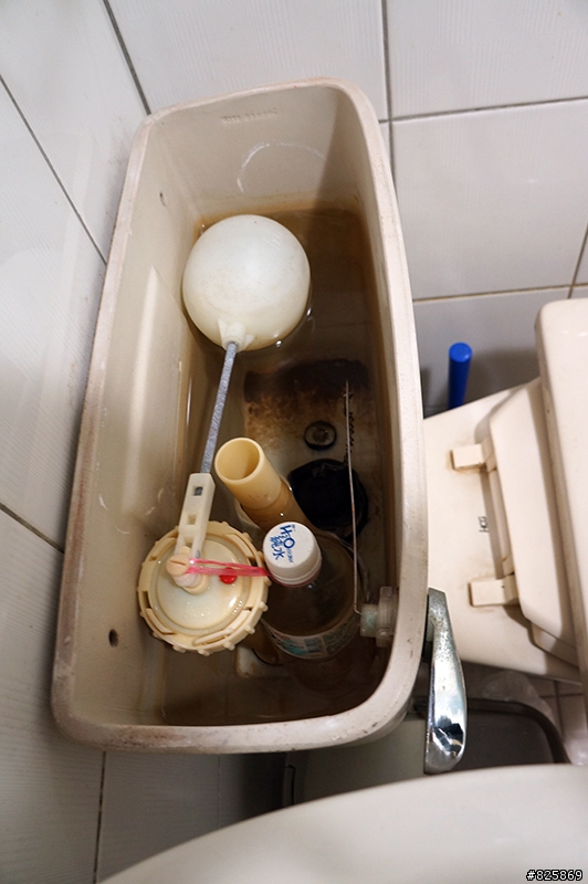 阿母啊~家裡的廁所不再有臭味了! 馬桶感應器 {開箱+使用感想}
