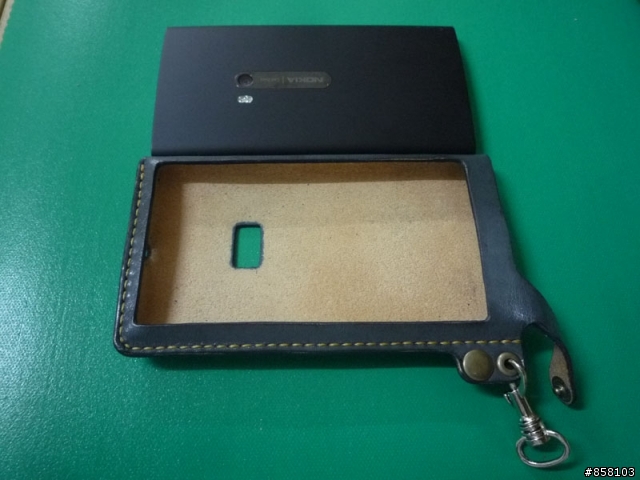 親自為LUMIA 920製作手縫定型保護皮套