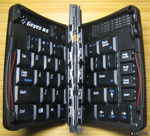 [開箱文] 4段折疊  變型藍芽鍵盤 Geyes GK-308e