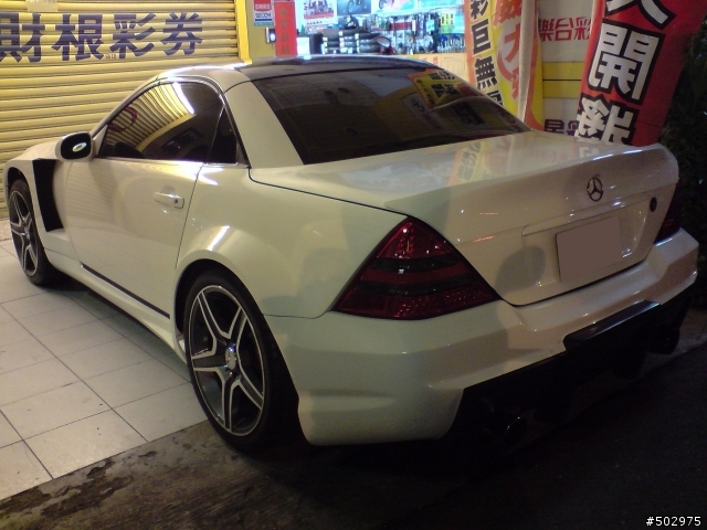 好誇張的SLK ( 附上SL65 AMG Black Series)