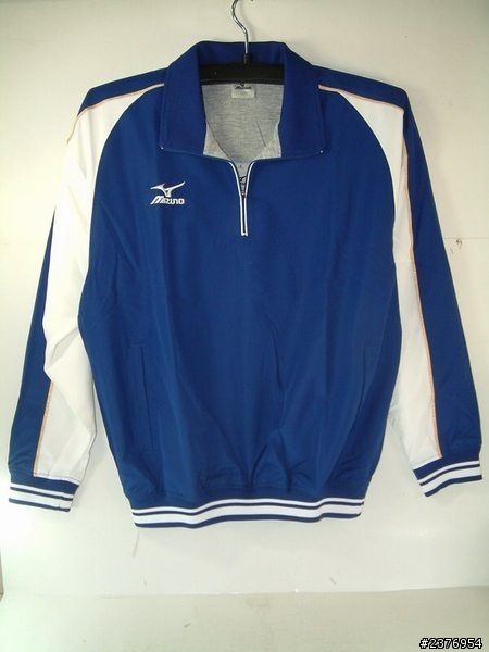 各位大大我在找這幾件MIZUNO美津濃的衣服尺寸3XL麻煩各位幫個忙!感激不盡!出高價購買!!!!!!!