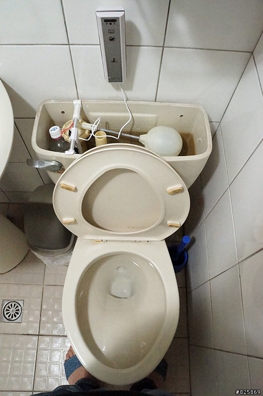 阿母啊~家裡的廁所不再有臭味了! 馬桶感應器 {開箱+使用感想}